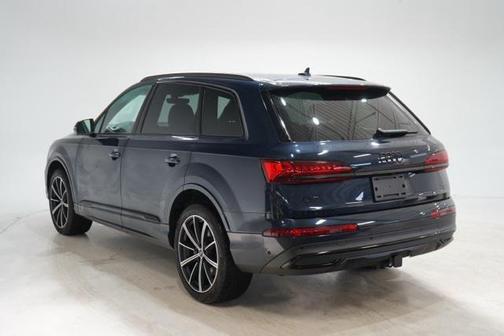 2023 Audi Q7 55 Premium Plus