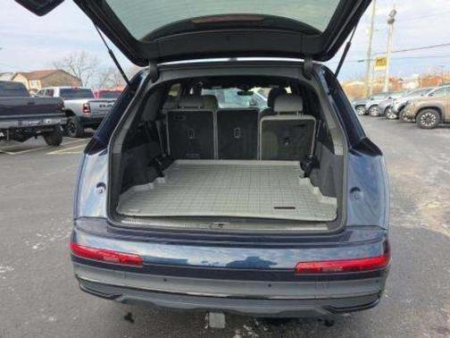 2023 Audi Q7 55 Premium Plus