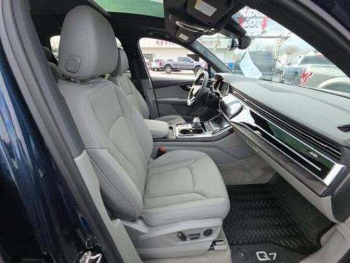 2023 Audi Q7 55 Premium Plus