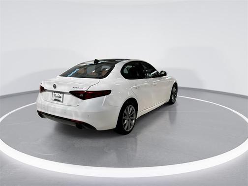 2022 Alfa Romeo Giulia Ti