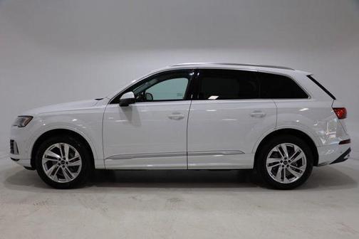 Carrara White 2024 Audi Q7 55 Premium Plus
