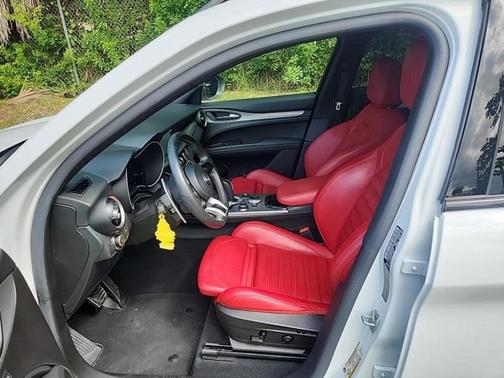 2024 Alfa Romeo Stelvio Veloce AWD