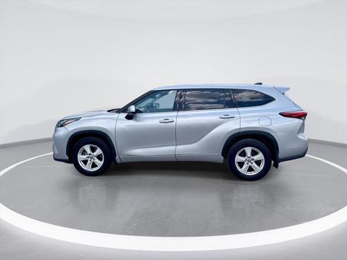 2022 Toyota Highlander Hybrid LE