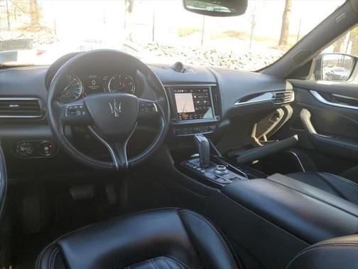 2022 Maserati Levante Modena