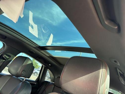 2018 Porsche Macan Sport Edition