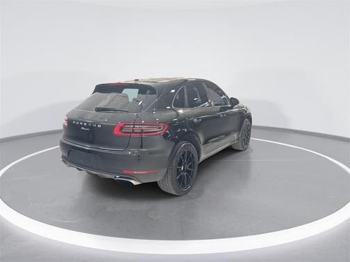 2018 Porsche Macan Sport Edition