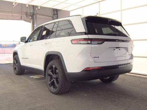 2023 Jeep Grand Cherokee Limited X