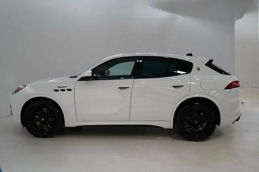 Bronze Opaco Matte 2025 Maserati Grecale Modena