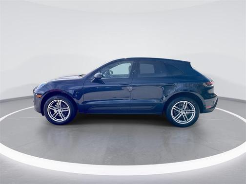 2022 Porsche Macan Base