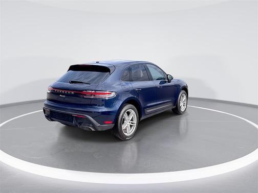 2022 Porsche Macan Base