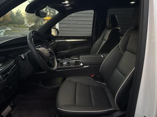 2025 Cadillac Escalade Premium Luxury