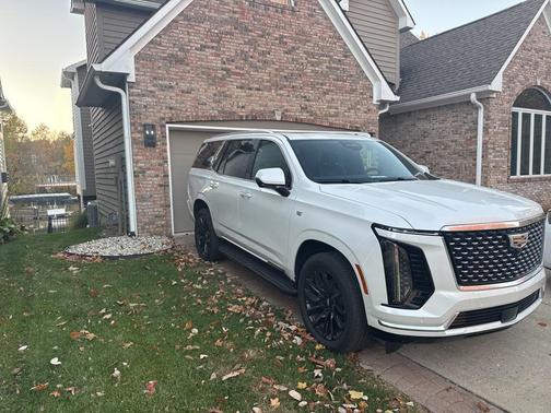 2025 Cadillac Escalade Premium Luxury
