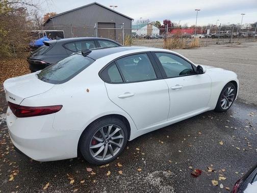 2022 Alfa Romeo Giulia Sprint