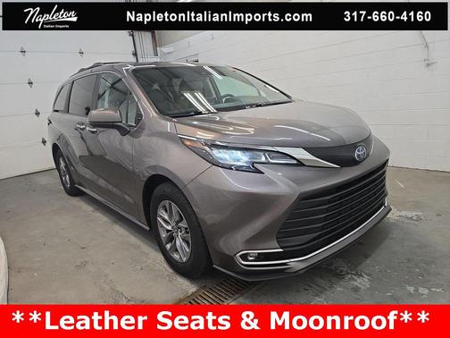 2022 Toyota Sienna XLE 7 Passenger