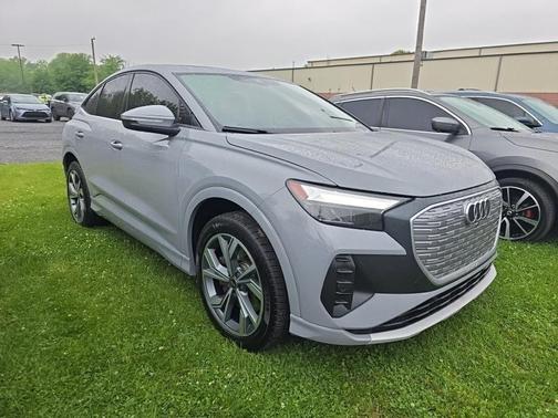 Pebble Gray 2022 Audi e-tron Premium