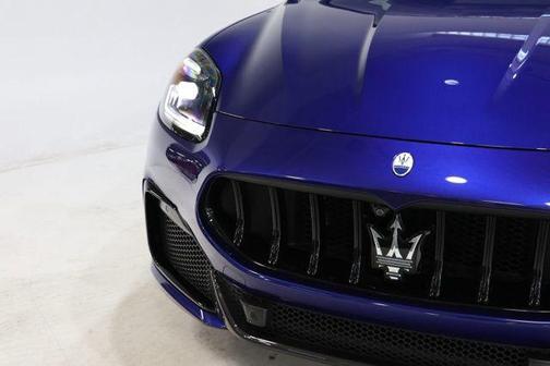 Blu Intenso Metallic 2024 Maserati Grecale Trofeo