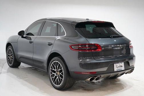 Volcano Grey Metallic 2018 Porsche Macan Macan