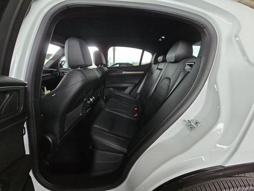 2024 Alfa Romeo Stelvio Veloce AWD