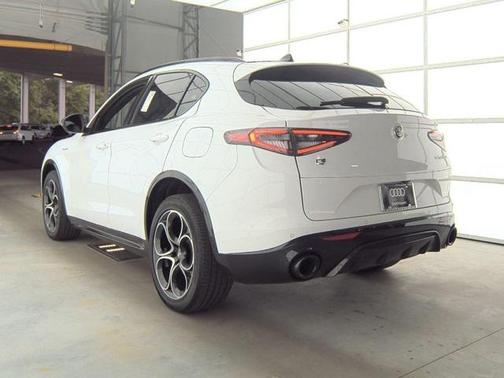 2024 Alfa Romeo Stelvio Veloce AWD