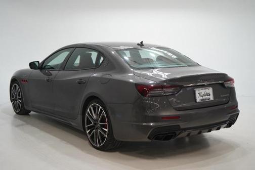 2023 Maserati Quattroporte Trofeo