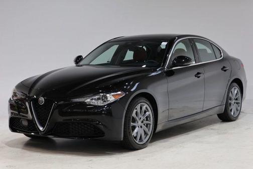 Alfa Black 2020 Alfa Romeo Giulia Base