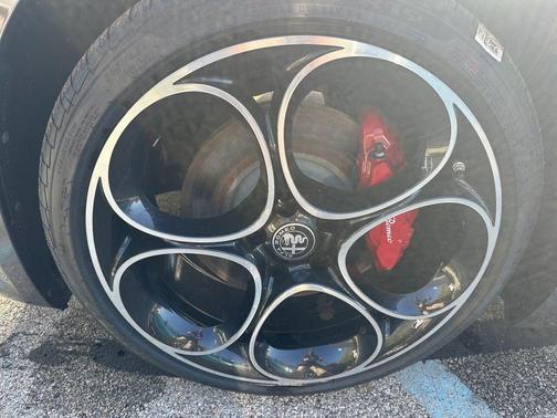 2025 Alfa Romeo Giulia AWD