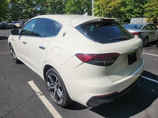 2023 Maserati Levante Modena