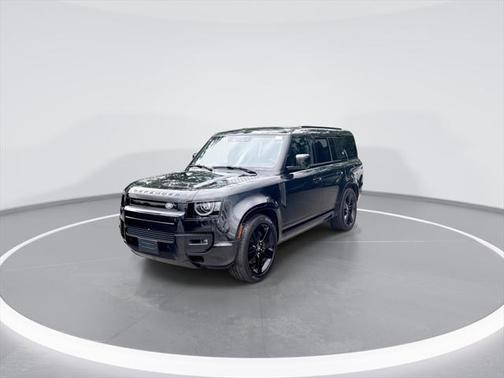 2024 Land Rover Defender 130 P400 X-Dynamic SE