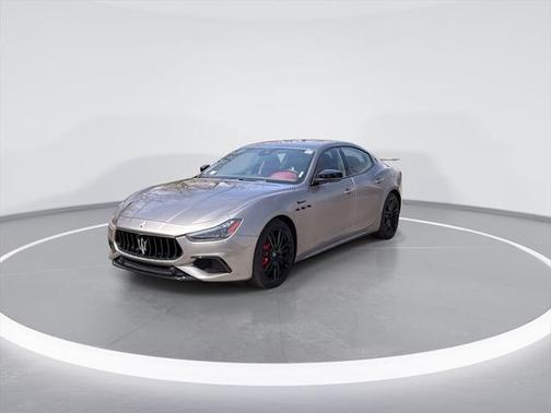 2022 Maserati Ghibli Modena Q4