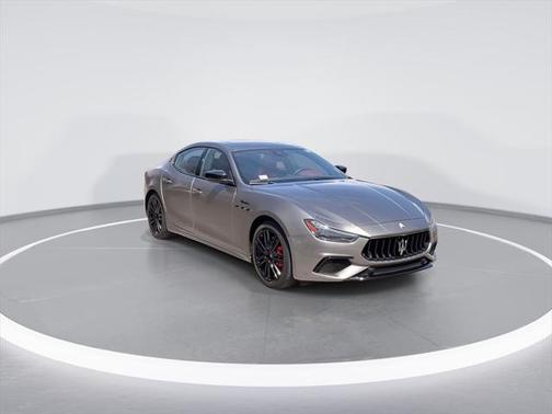 2022 Maserati Ghibli Modena Q4