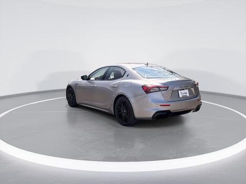 2022 Maserati Ghibli Modena Q4