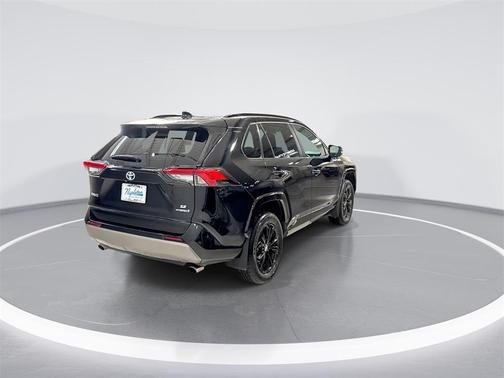 2024 Toyota RAV4 Hybrid SE