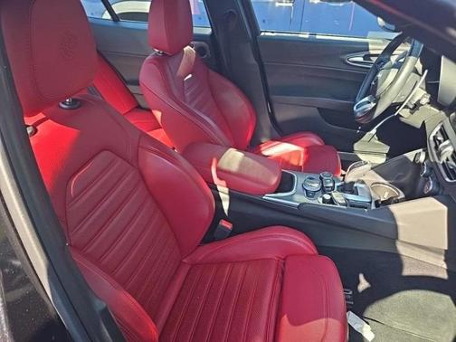 2022 Alfa Romeo Giulia Veloce