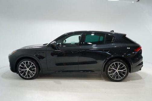 Nero Tempesta 2026 Maserati Grecale Modena