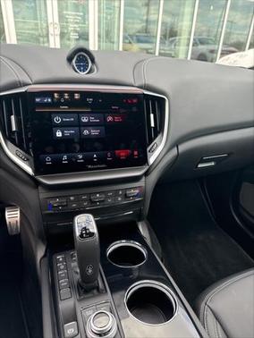 2023 Maserati Ghibli Modena Q4