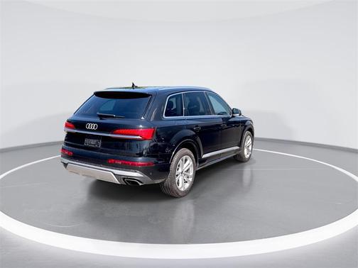 2025 Audi Q7 55 Premium Plus