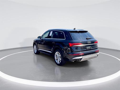 2025 Audi Q7 55 Premium Plus