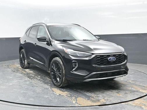 2023 Ford Escape ST-Line Elite
