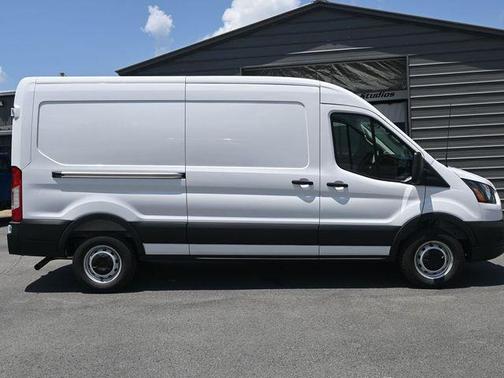 2025 Ford Transit-250 148 WB Medium Roof Cargo