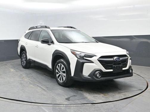 Crystal White Pearl 2025 Subaru Outback Premium