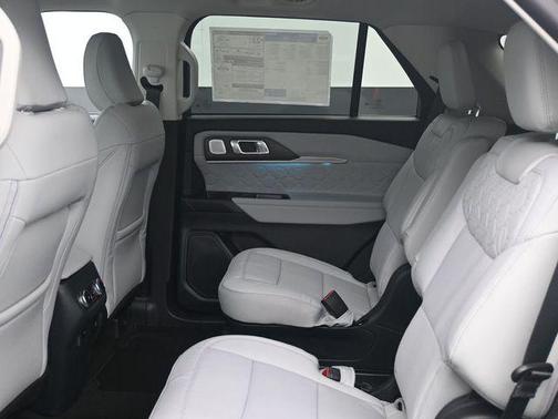 Star White 2026 Ford Explorer Platinum