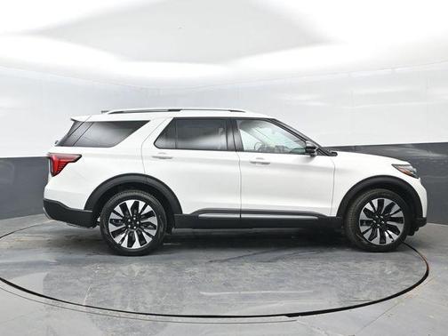 Star White 2026 Ford Explorer Platinum