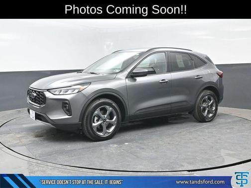 Gray Metallic 2025 Ford Escape ST-Line Select