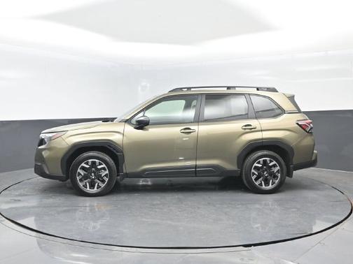 Autumn Green Metallic 2025 Subaru Forester PREMIUM