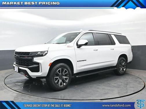 Summit White 2021 Chevrolet Suburban Z71