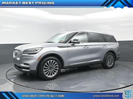 2022 Lincoln Aviator Standard AWD
