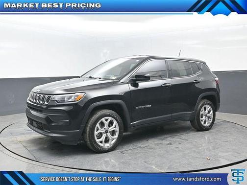 Diamond Black 2025 Jeep Compass Sport