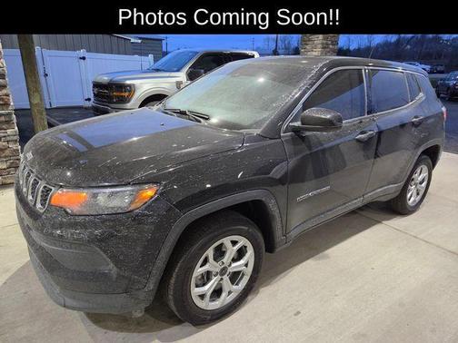 Diamond Black 2025 Jeep Compass Sport