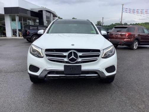 Photo 2 of 21 of 2018 Mercedes-Benz GLC 300 Base 4MATIC