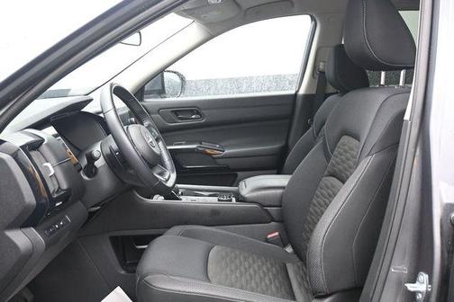 Gun Metallic 2025 Nissan Pathfinder SV